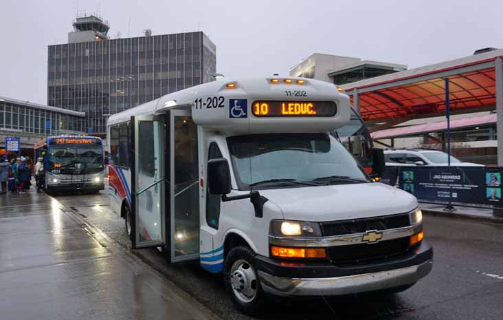 Leduc Chevrolet G4500 ARBOC 11-202 & ETS New Flyer D40LFR 4856
